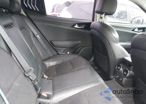 2018 Kia Stinger z USA, uszkodzony, nr VIN KNAE15LA1J6040880